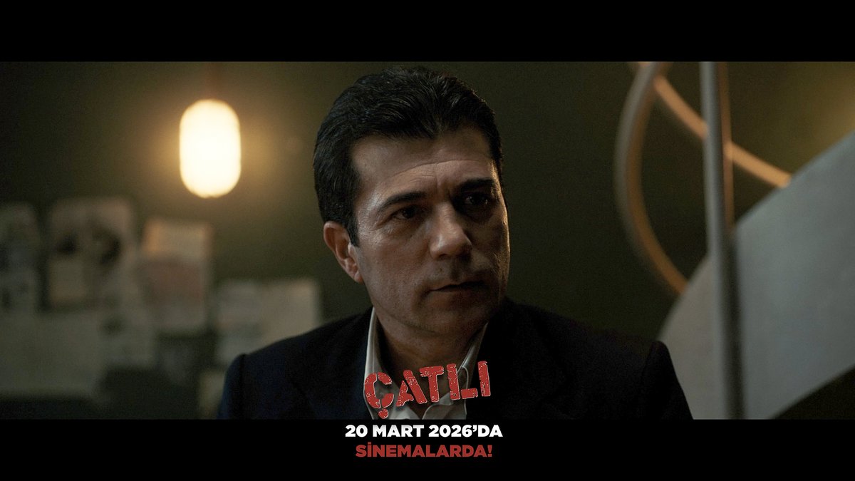 Ailesini geride bıraktı, vatan için yürüdü. Adı unutulmadı, izi dünyaya kaldı. Resul Dindar’dan Ben Melamet Hırkasını (Haydar Haydar) şarkısı, Çatlı takipçileriyle buluşuyor. #Çatlı serisinin ilk filmi 20 Mart’ta Sinemalarda! #ÇatlıFilmi #3kasım1996 Safe Media