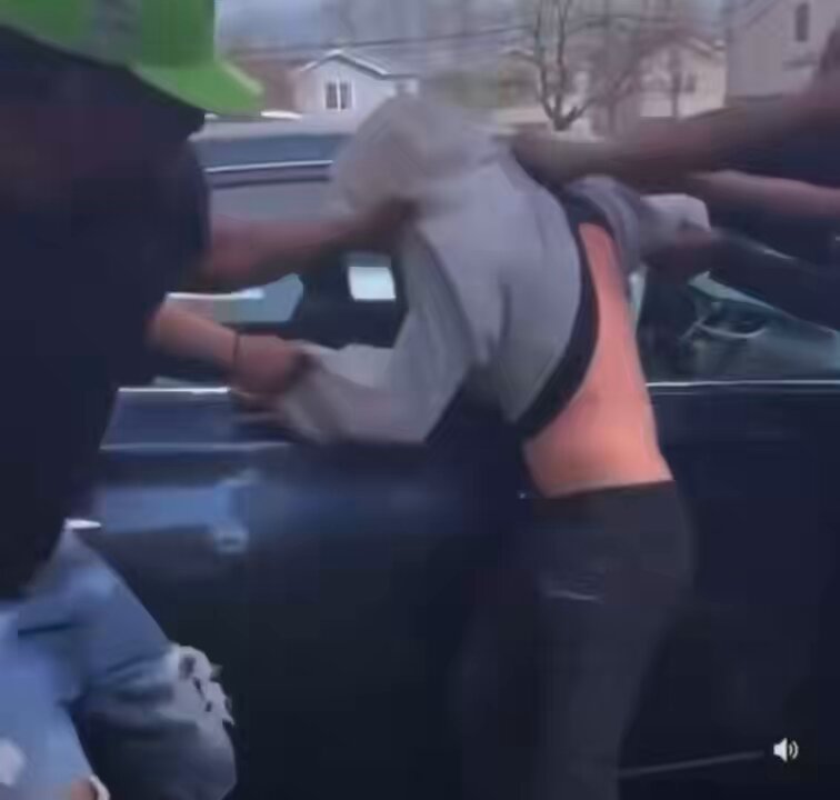 YEAHHHHHH YOU JUST AS BAD AS THE REST OF US DONT RUNNNNNNNNNN 😂😂😂😂
