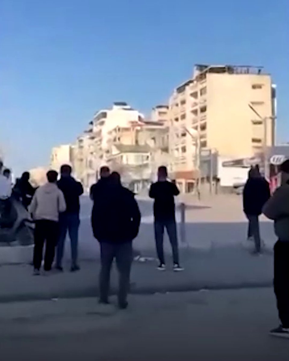 شيعة لبنان ليسوا وقوداً لحروب حزب الله.. إلى متى سيبقى الرئيس بري بموقف المتفرج على دوامة الخراب؟ #لبنان_لا_يريد_الحزب