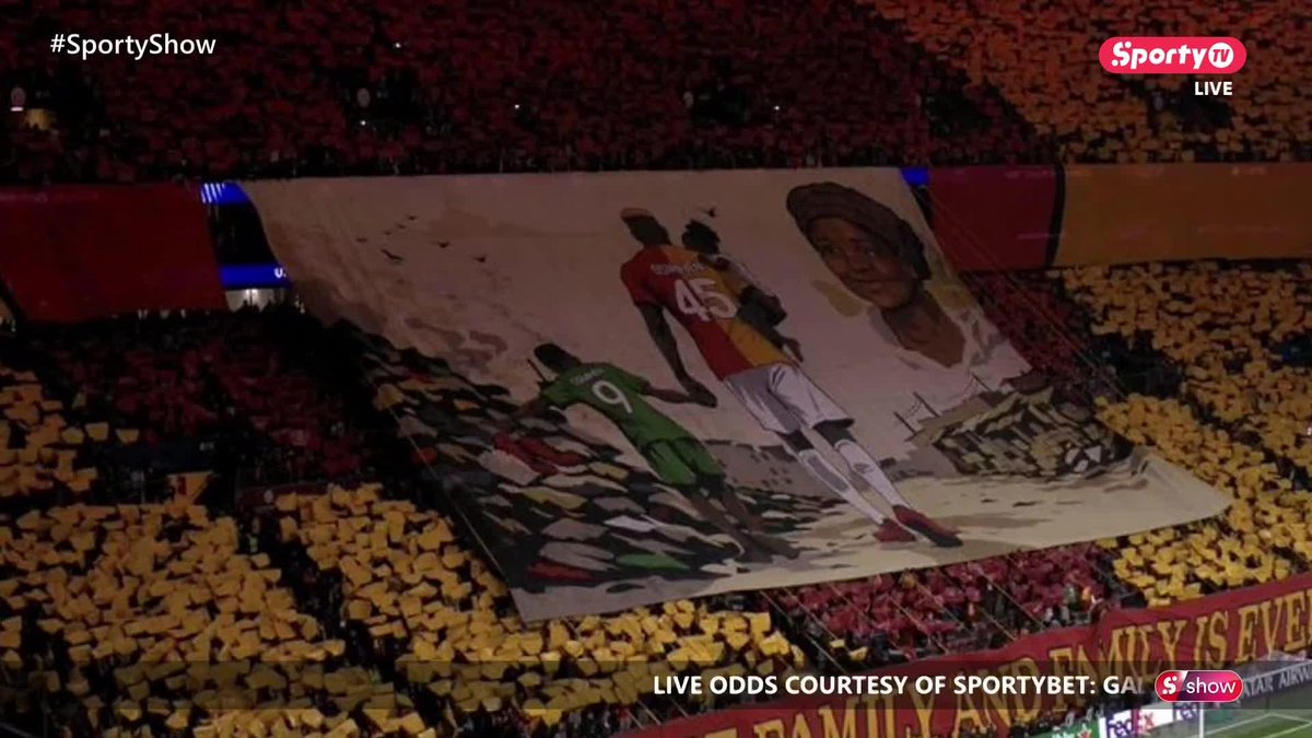 Tifo in honor of Osimhen. 🇳🇬❤️