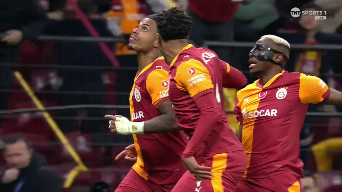 Galatasary take the lead against Liverpool inside seven minutes through Mario Lemina ⚡️ 📺 TNT Sports & discovery+ UK