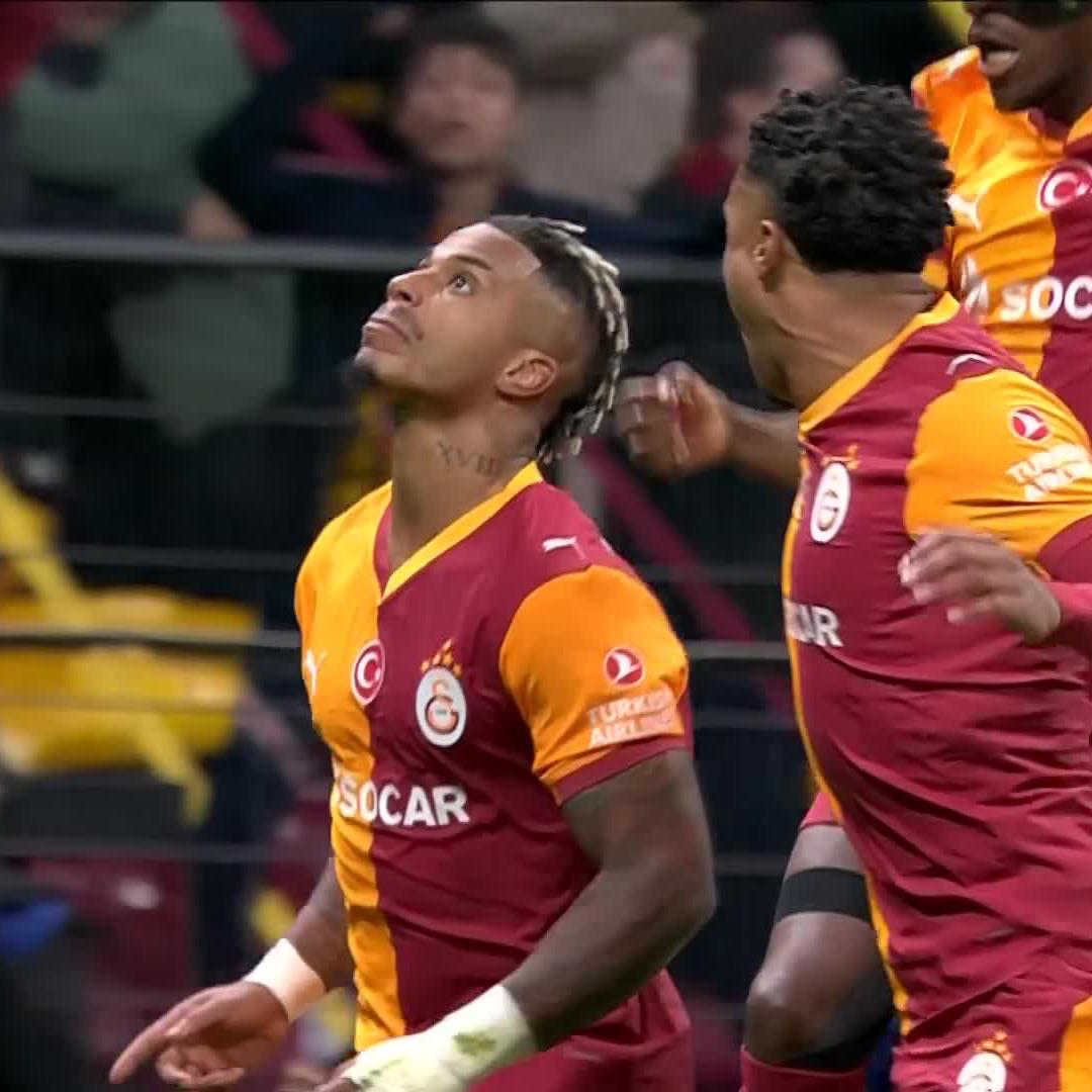 Lemina gets the hosts off to a flyer in Istanbul ⚽💥 📺 Stream #UCL on DStv: