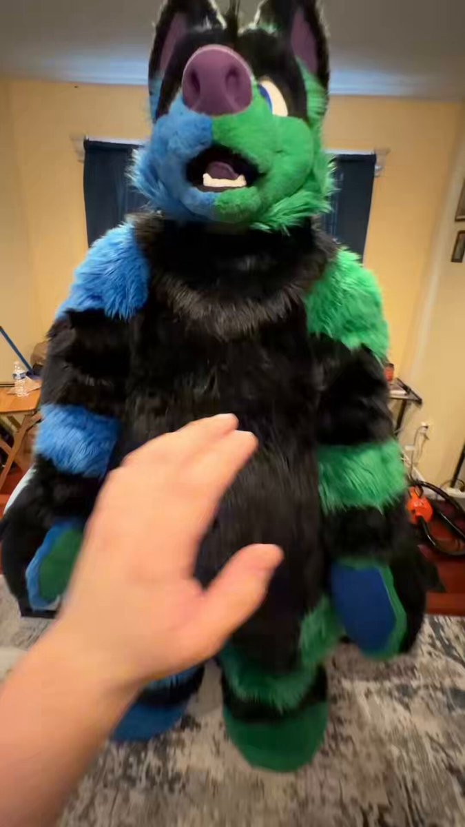 When the boyfriend says that he wants to cuddle a pile of plushies but you’re a plushie yourself…. 😳😳😳 📸 Tekky