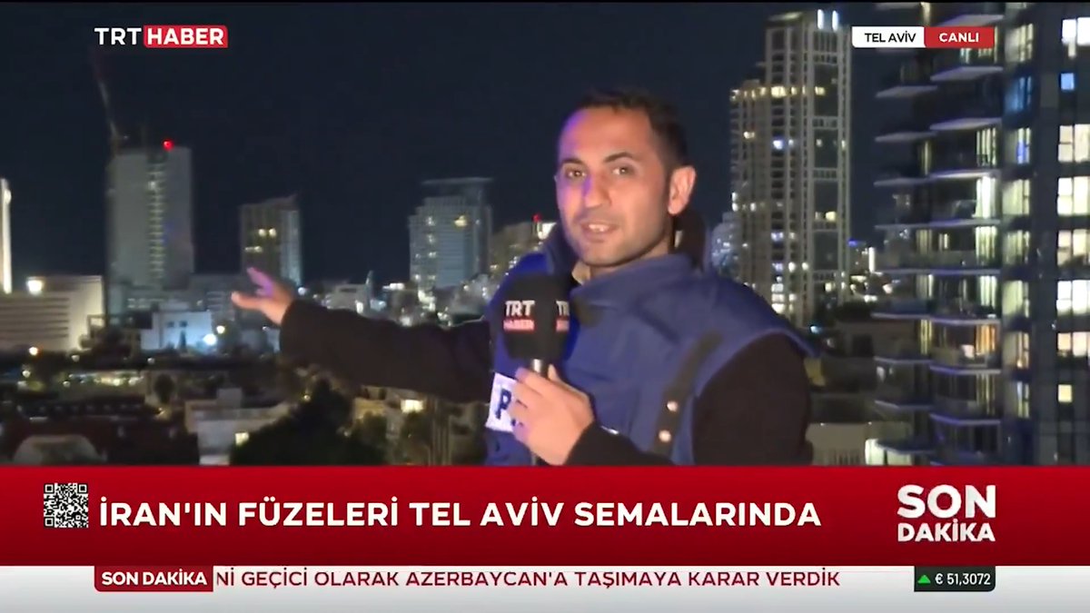 Tel Aviv’de sirenler çalıyor. İran’ın misilleme saldırıları devam ediyor. İsrail semalarında patlama sesleri duyuldu. TRT Haber ekibi bölgeden sıcak gelişmeleri aktardı.