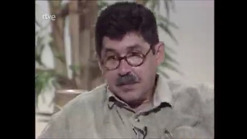 Hoy ha fallecido el escritor Alfredo Bryce Echenique. En 1989 visitó a Elena Sánchez en 'La tarde de verano'. Recordamos aquella charla en su recuerdo y como homenaje 👉 #DEP
