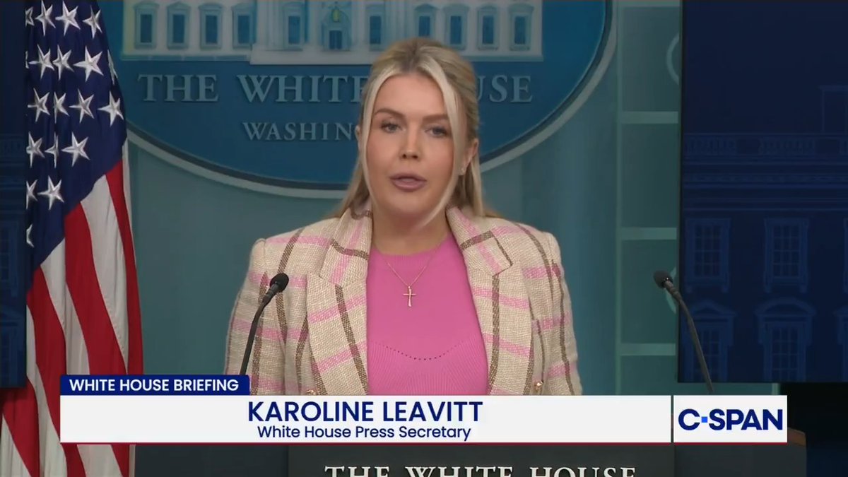 🇺🇸 La vocera de la Casa Blanca, Karoline Leavitt, advierte a Irán: "¡Si hacen algo para detener el flujo de petróleo dentro del Estrecho de Ormuz, serán golpeados por el ejército más poderoso del mundo 20 veces más fuerte de lo que han sido golpeados!"