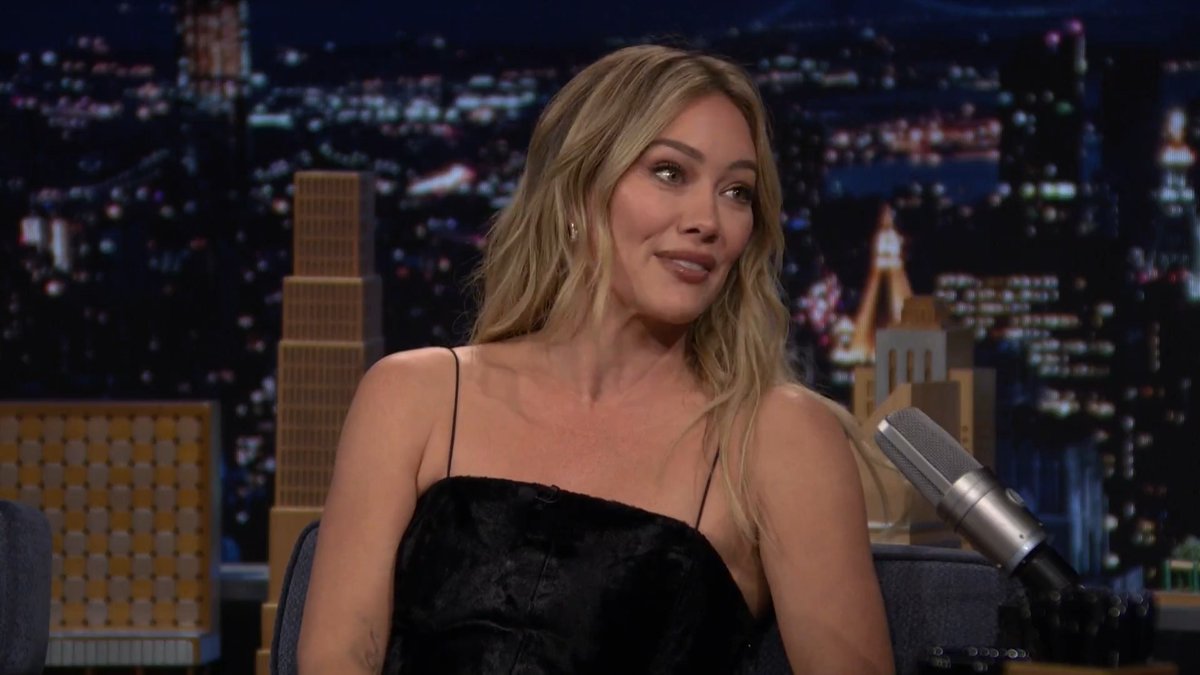 .Hilary Duff knew she made it when she met the Olsen twins at Aaron Carter’s birthday party 🤯 #FallonTonight