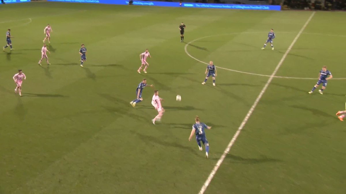 Alex Gilbey fires MK Dons ahead against GIllingham! 👏