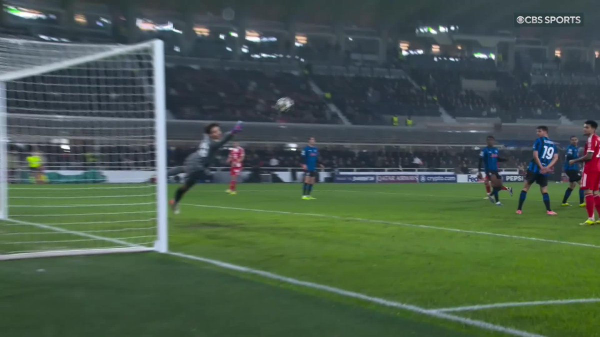 That left foot is magic 🪄 Michael Olise grabs his second of the night for Bayern Munich 🔥