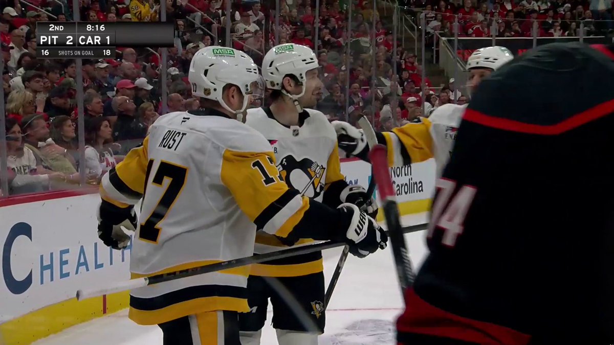 BRYAN RUST! 🐧 He scores from a sharp angle!