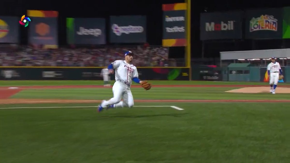 Vintage Nolan Arenado on this sliding grab 😮💨 #WorldBaseballClassic