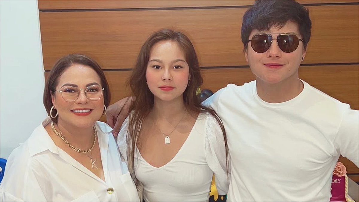 #Teaser: Ngayong Miyerkules, haharapin ng PBB Celebrity Collab 2.0 Kapamilya Big Winner, Lella Ford, ang mga tanong ni Tito Boy. Kasama rin mamaya ang kanyang ina na si Karla Estrada, LIVE sa #FastTalkWithBoyAbunda! #FTBAKarlaAndLella | 4:45 PM sa GMA #BeJuanTama!