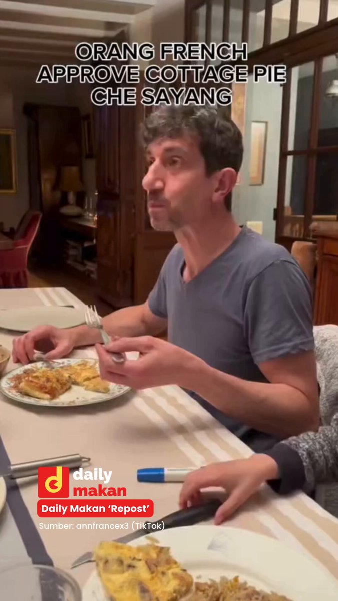 Menarik! wanita ini kongsi reaksi keluarga mertua yang berasal dari Perancis mencuba Cottage Pie resipi Che Sayang🤩😍 P/S: Video ini bukan hak milik Daily Makan. Kredit telah diberikan kepada pemilik asal. Jika anda ingin kami turunkan video tersebut, sila hantar mesej kepada kami dengan segera. Terima kasih!