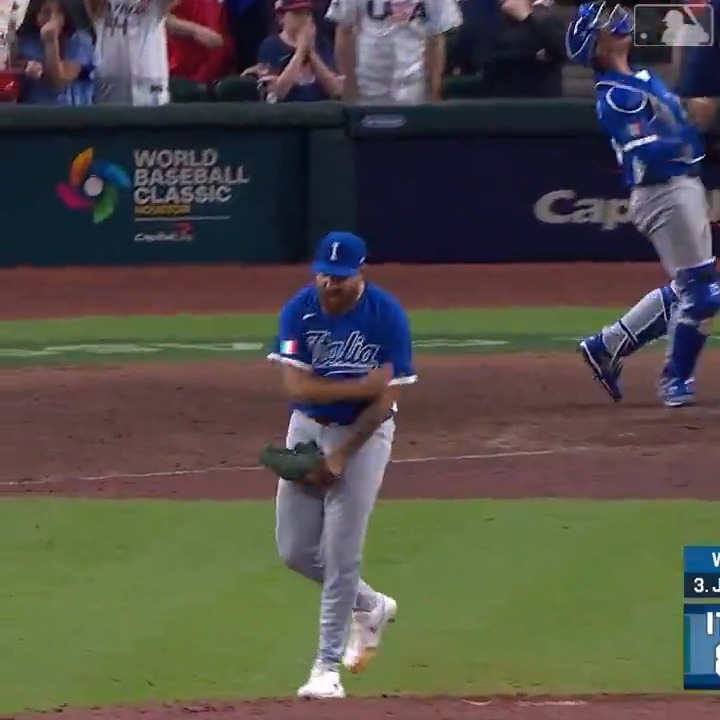 That's Weissert with the save‼️