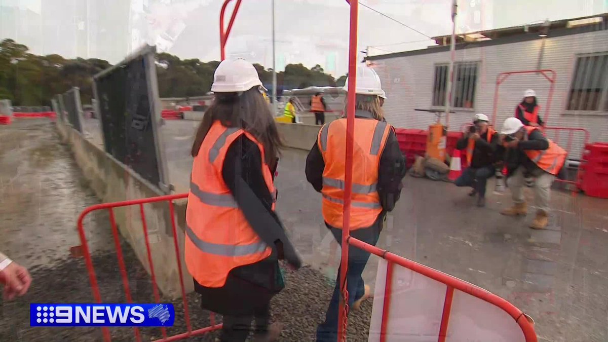 Canberra is being told it should pour money into the controversial SRL project, after Infrastructure Australia moved it up its priority list. Heidi Murphy #9News