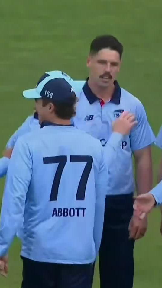 Ben Dwarshuis takes two wickets in the first over of the #OneDayCup final 😱 Watch it live here: