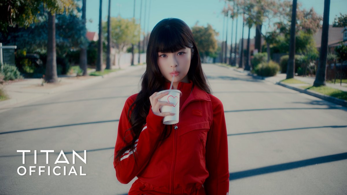 AtHeart 'Butterfly Doors' M/V 🔗 #AtHeart #앳하트 #ButterflyDoors
