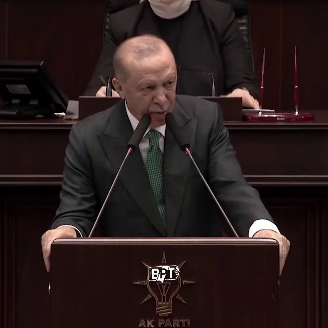 Cumhurbaşkanı Erdoğan: "Ülkemizde 4 saat 4 dakikası cep telefonlarında olmak üzere internette geçirilen günlük ortalama süre 7 saat 13 dakika, sosyal medyada harcanan süre haftalık süre ise 25 saat 4 dakikadır."