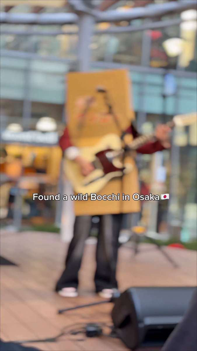 大学の進学をせず、音楽一本で生きていくと誓った19歳ガールズバンド「丸竹夷(marutake ebisu)」です 人生の全てをかけて本気で音楽やってます もっと沢山の人に知って欲しい 気になったらフォローを！