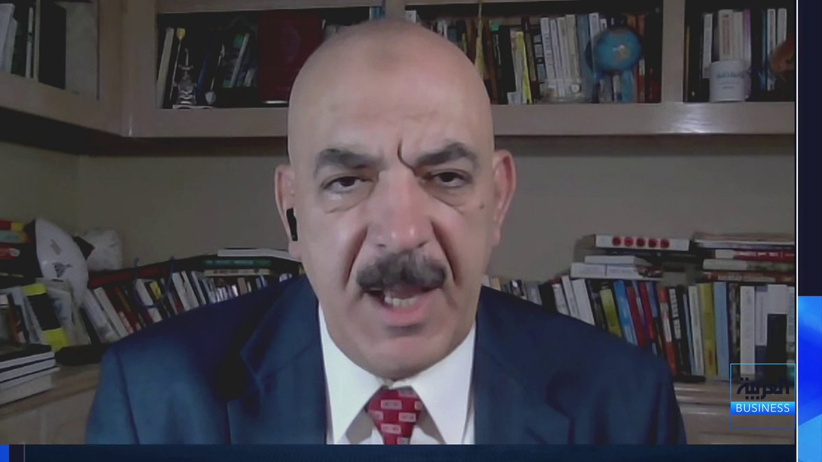 مستشار التحرير في منصة الطاقة المتخصصة د. أنس الحجي: 📌 هناك مشكلات عدة حول السحب من الاحتياطيات الاستراتيجية مرتبطة بنوع وجودة الخامات والموقع الجغرافي 📌 لا يوجد سفن كافية حول العالم لنقل جميع الكميات النفط التي سيتم الإفراج عنها 📌 ترمب ينتقد الجميع علناً لكنه لم يضغط على شركات التأمين التي تمتلك الحل لهذه الأزمة 📌 تاريخياً حصلت أخطاء عند استخدام الاحتياطات الاستراتيجية أدت لامتناع الشركات عن شراء النفط 📌 إدارة ترمب تتلاعب بالأسواق عبر تصريحات عديدة إضافة لإشاعة تدخل وزارة الخزانة عبر العقود الآجلة 📌 تغريدة وزير الطاقة الأميركي كان هدفها خفض الأسعار وهناك إشاعة أن الحكومة الأميركية اشترت كميات كبيرة قبل حذف التصريح 📌 ارتفاع أسعار الطاقة مضر بقادة بعض الدول سياسياً وقرار السحب من الاحتياطيات سيتم بجميع الأحوال #جرس_الإغلاق #العربية_Business ناصر الطيبي * Naser El Tibi Anas Alhajji