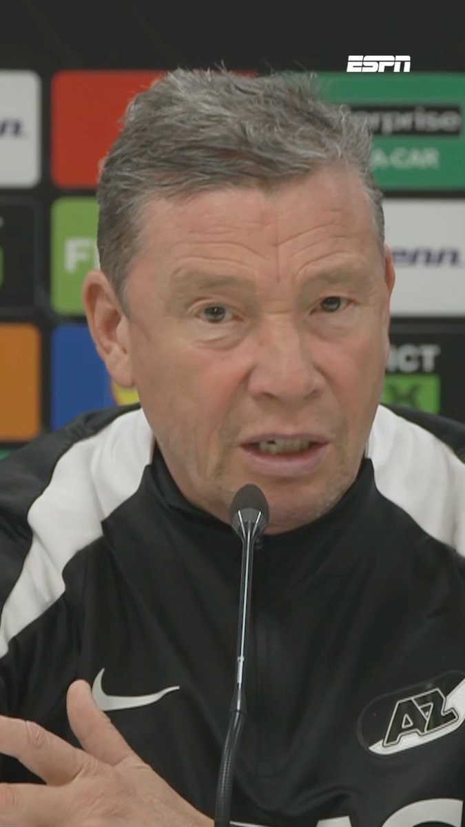 Leeroy Echteld reageert op de woorden van Peter Bosz na het incident tussen Wouter Goes en Ricardo Pepi 🗣️👀 "Ik vind ook niet dat Wouter dat moet doen, maar hij krijgt wel twee keer een klap. Een slaande beweging is gewoon rood."