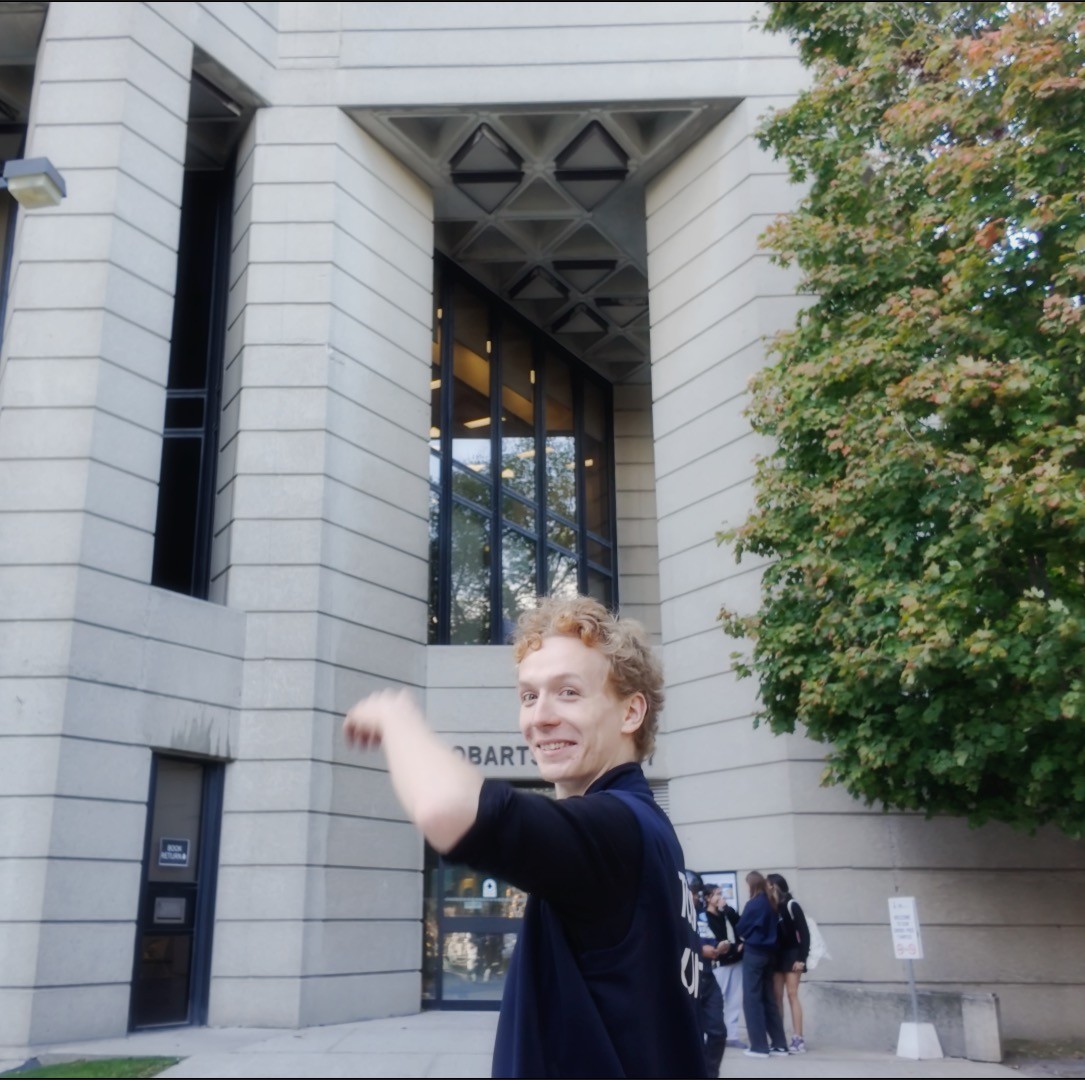 Curious what it’s like to study at #UofT St. George? 🤔 Take a quick tour of five must-see spots – historic buildings, student hubs, study spaces, & athletic facilities that make the U of T student experience unique. 📌 Explore: