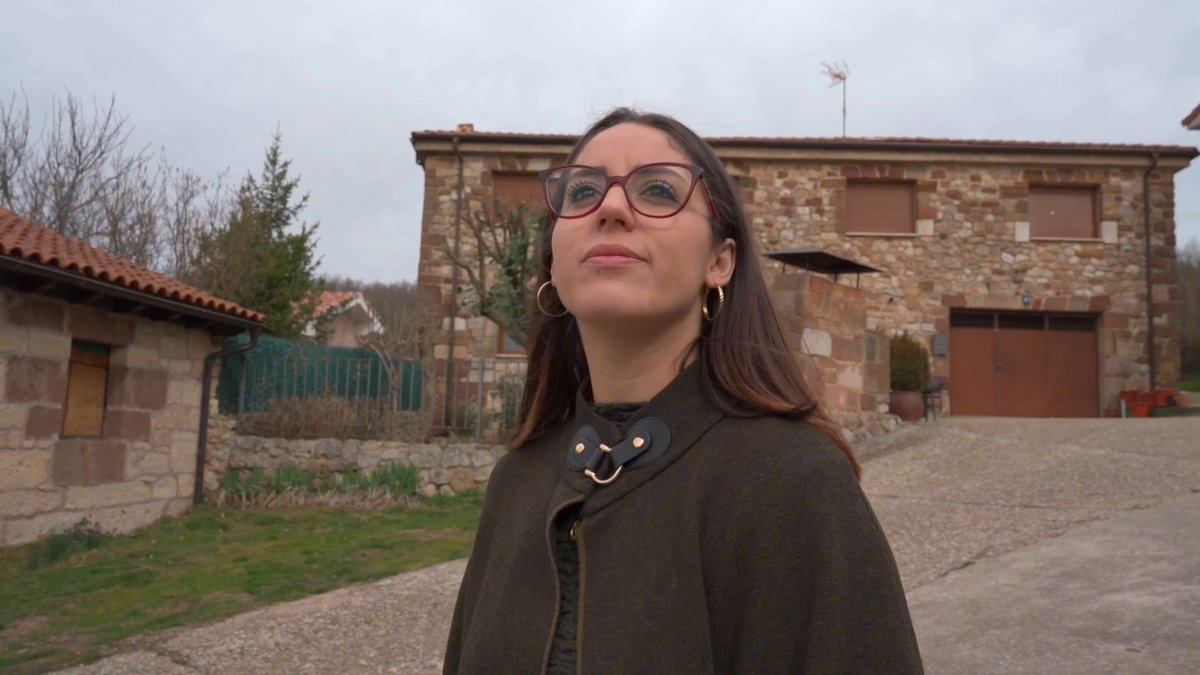 No votar no es neutral, es dejar que todo siga igual después de 40 años. La abstención no cambia nada. Este 15M que nadie se quede en casa. #VotaPSOE #CambiemosElFuturo