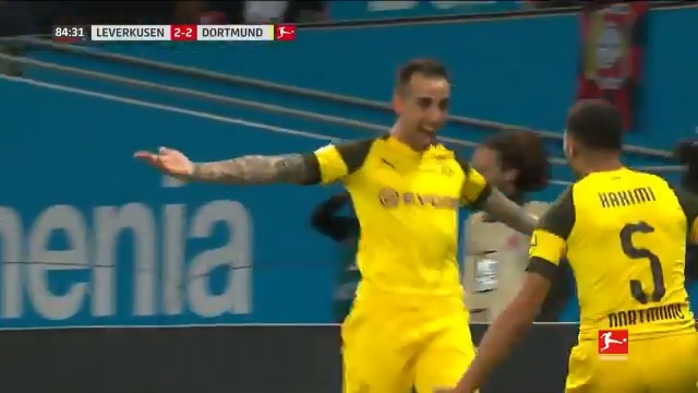 Según informan en España, Paco Alcácer ha decidido retirarse a sus 32 años. Un jugador que estuvo 2 años en Dortmund y dejó un recuerdo imborrable como el gol ante Neuer en Der Klassiker. Paco fue ese jugador del que no se esperaba nada y lo hizo todo.