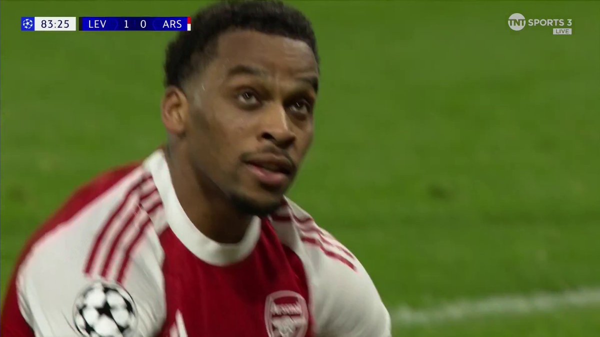 Jurrien Timber can’t keep his header down as Arsenal chase a late leveller 📺 TNT Sports & discovery+ UK