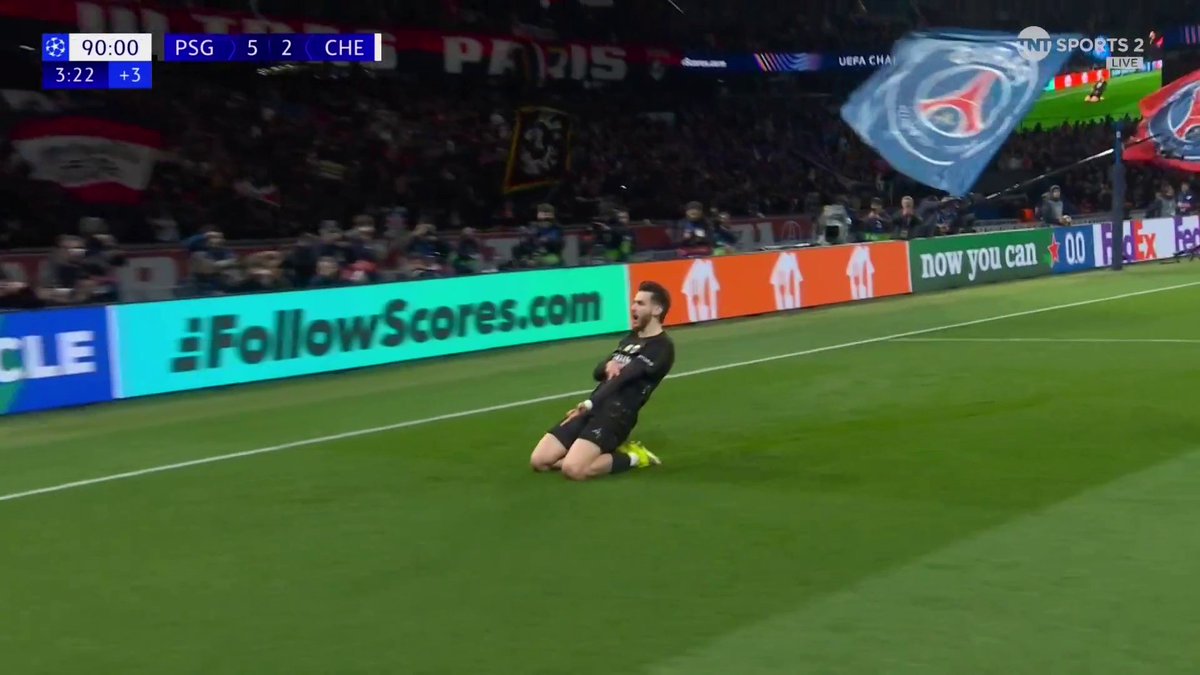 Khvicha Kvaratskhelia scores again in stoppage time to make it 5-2 😲 Chelsea have a mountain to climb in the second leg... TNT Sports & discovery+ UK