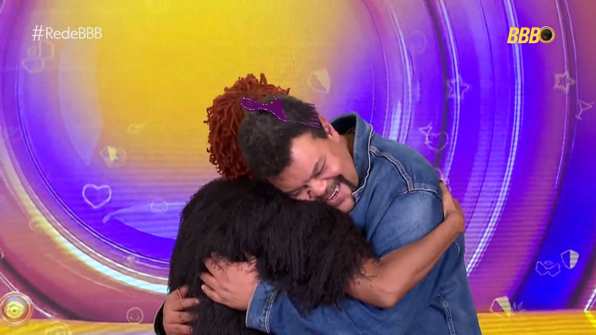 Karol Conká faz música para Babu após a eliminação do brother no #BBB26: “Você teve a chance de entrar no BBB de novo / Tinha favoritismo e fez a música do ovo / Pesou na comparação, foi parar no Paredão / E teve a votação que tombou o Babuzão”