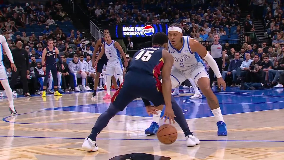 Donovan Mitchell with his signature move over Paolo Banchero 🕷️ Cavs-Magic live on ESPN and the ESPN App 🍿