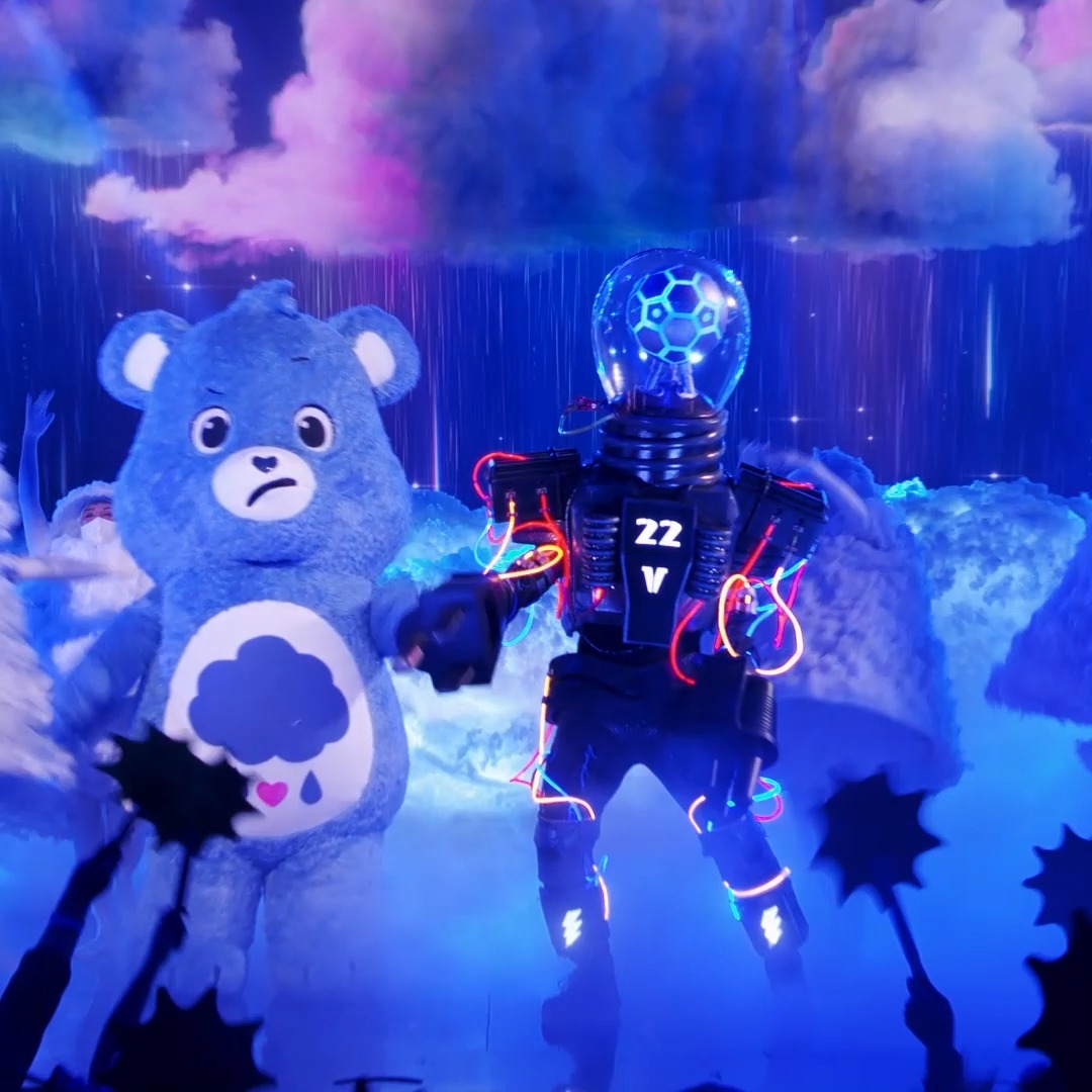 Travis Kelce, Welcome to the Masked Singer! #TheMaskedSinger