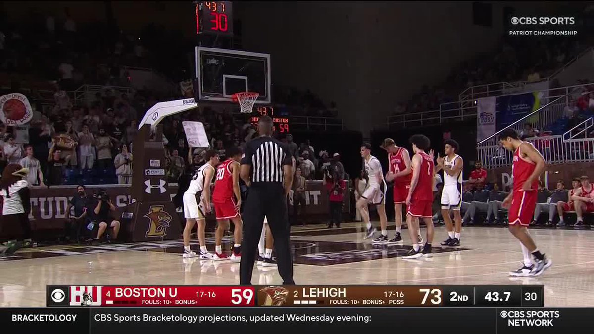 It appears that Donte Tisinger Jr. called his teammates into a huddle moments before the final buzzer in their loss in the Patriot League final. Signs of a true leader...