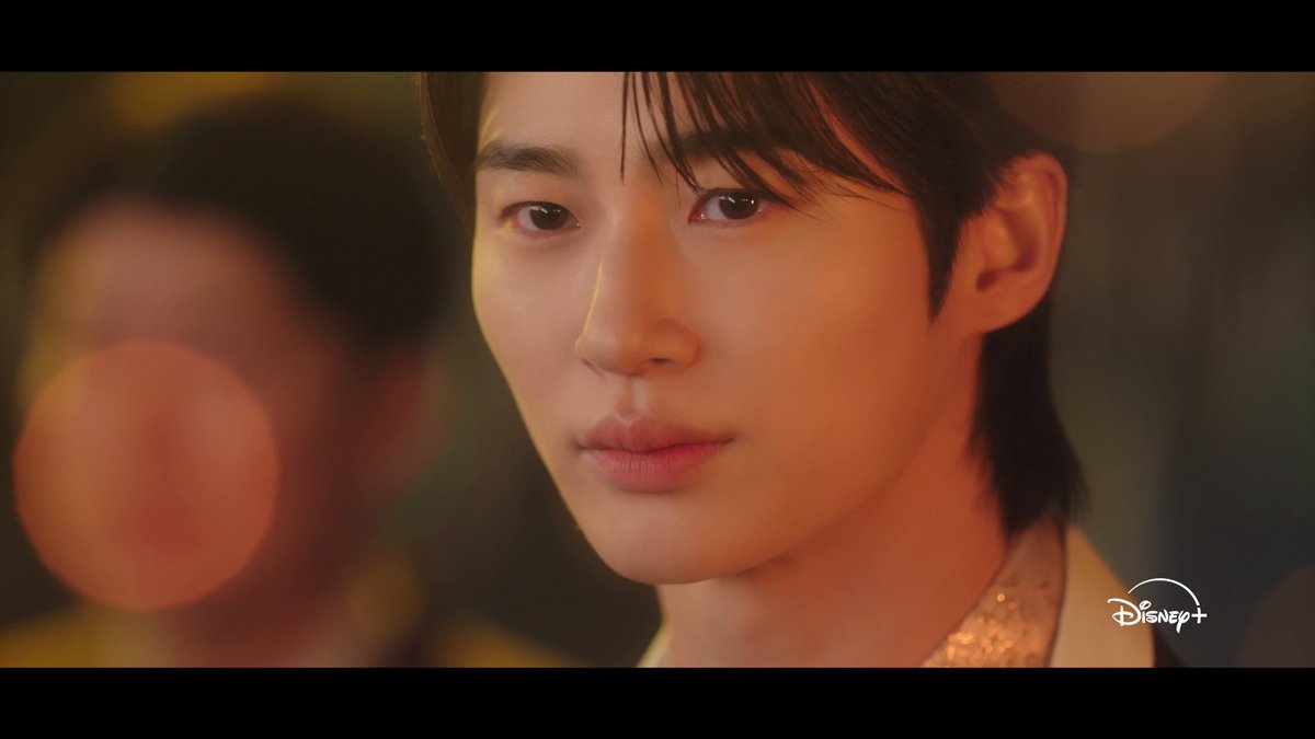 The moment everyone has been waiting for 👑 Catch IU and Byeon Wooseok in #PerfectCrown, streaming 10 April on #DisneyPlusSG.