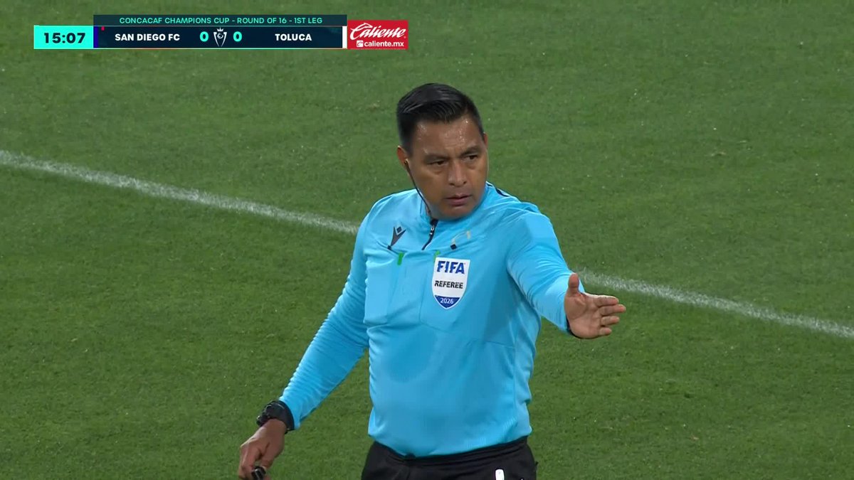 Que no se pierda esa bonita costumbre de que prendes la tv y el Toluca ya esta tirando un Penal