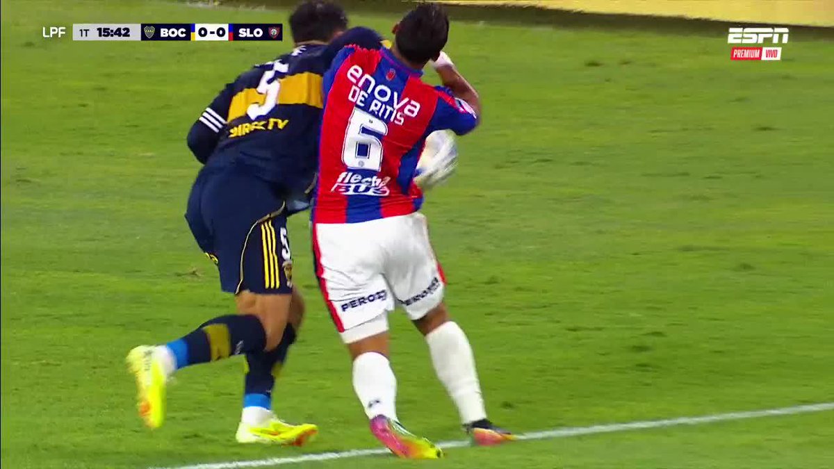 🚨💰 ASÍ ROBÓ BOCA A SAN LORENZO: CODAZO DE PAREDES Y EL ÁRBITRO “NO VIO NADA”❗️ ❌ Ni el árbitro ni el VAR ni la transmisión consideraron la tarjeta roja 🟥 ✅ El Xeneize ya ve los beneficios de apoyar a la AFA del Chiqui Tapia, “fana” azul y oro.