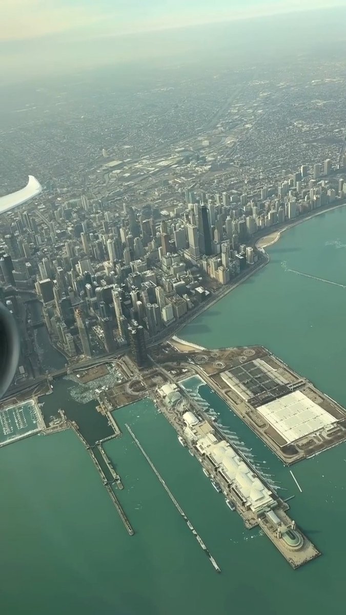 Sweet Home, Chicago! Happy #312Day 💙 🎥: robertsonjam_