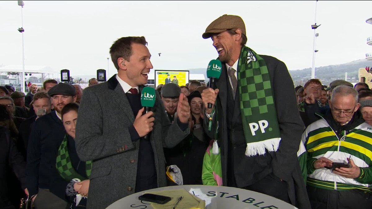 "I'd jump at the chance to go back to Tottenham" 👀 "Harry Redknapp would do a good job" 💪 Peter Crouch talks Tottenham turmoil 🗣️