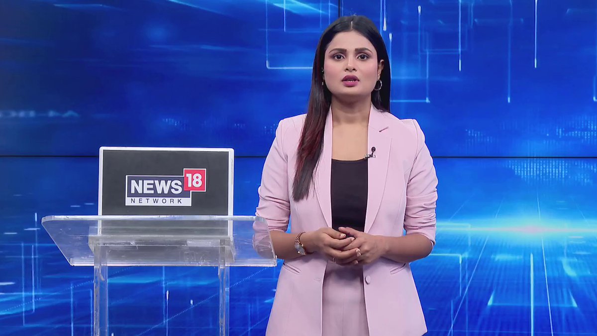 क्रिकेटर ईशान किशन पहुँचे नवादा, वर्ल्ड कप जीत के बाद दादी के घर पहुंचे ईशान, जेल रोड स्थित दादी डॉ. सावित्री शर्मा के घर पहुंचे, घर के बाहर प्रशंसकों की भारी भीड़, नवादा में क्रिकेटर के स्वागत को लेकर उत्साह |