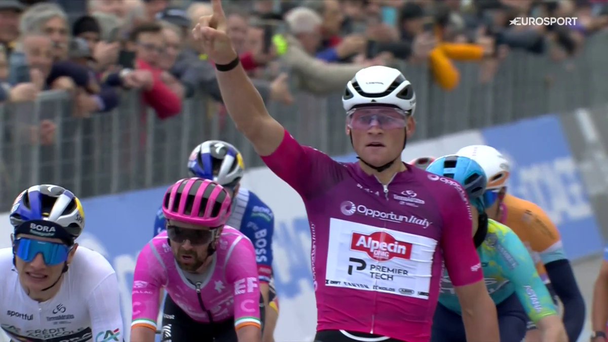 Por esto se le llama la BRUTA BESTIA ๐ง Van der Poel hace honor a su apodo en el esprint y se lleva su segunda victoria de etapa en Tirreno. Pellizzari, segundo, arrebata el liderato a Del Toro. ๐ดโโ๏ธ Lo has visto en Eurosport.es y HBO Max Espaรฑa ๐. #TirrenoAdriatico