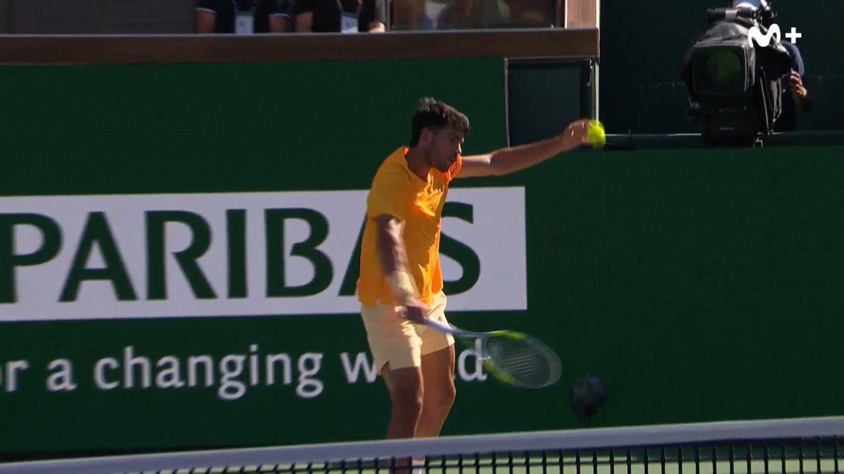 El PUNTAZO de Alcaraz: Dejadita ➕ globito. #LaPistaDelTenis