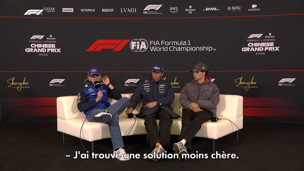 Entre le simulateur et Mario Kart, le choix est vite fait pour Max Verstappen 🤓 #ChineseGP #F1