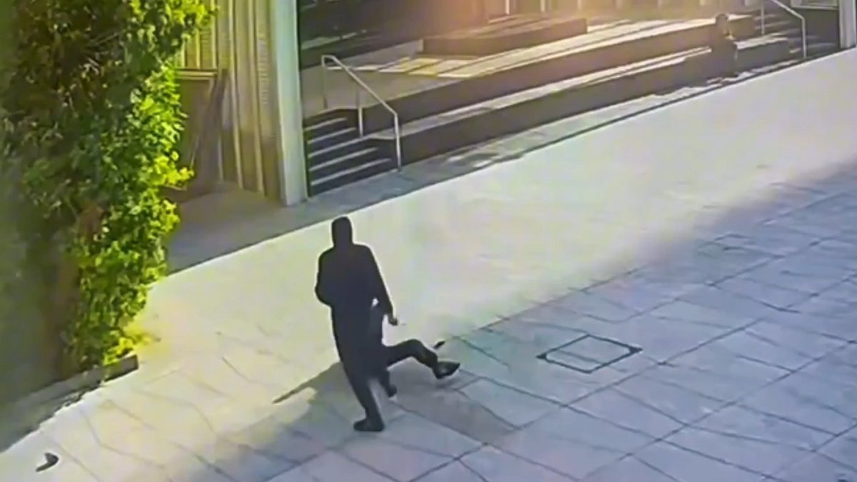BREAKING: Terror attack in broad daylight in Ramat Gan, near Tel Aviv today. A 47-year-old Jewish man was stabbed in the street this afternoon by a man who shouted “Allahu Akbar.” The victim was rushed to Ichilov Hospital in serious condition. Praying for his swift recovery.