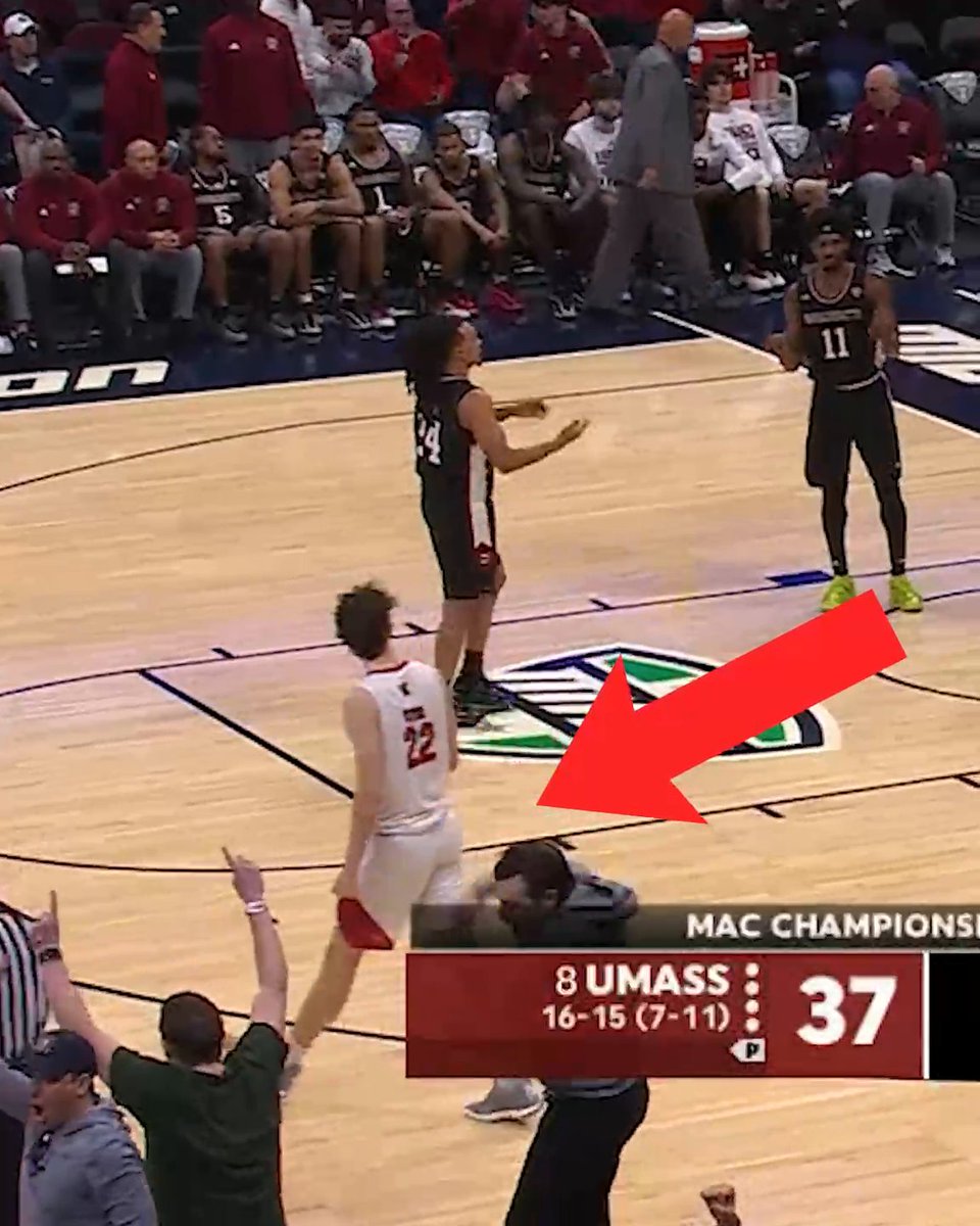 Did those fans have the 1H over 75.5 points in UMass-Miami (OH)? 🤣