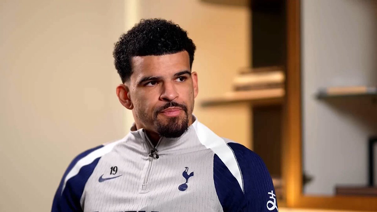"He's a phenomenal player" 🌟 Dominic Solanke speaks about how Archie Gray has become a young leader on the pitch at Spurs 💪