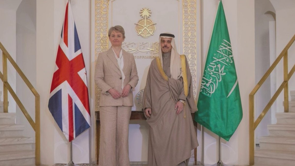وزيرة خارجية بريطانيا تدين اعتداءات إيران الغاشمة على السعودية وعدد من دول المنطقة قناة العربية