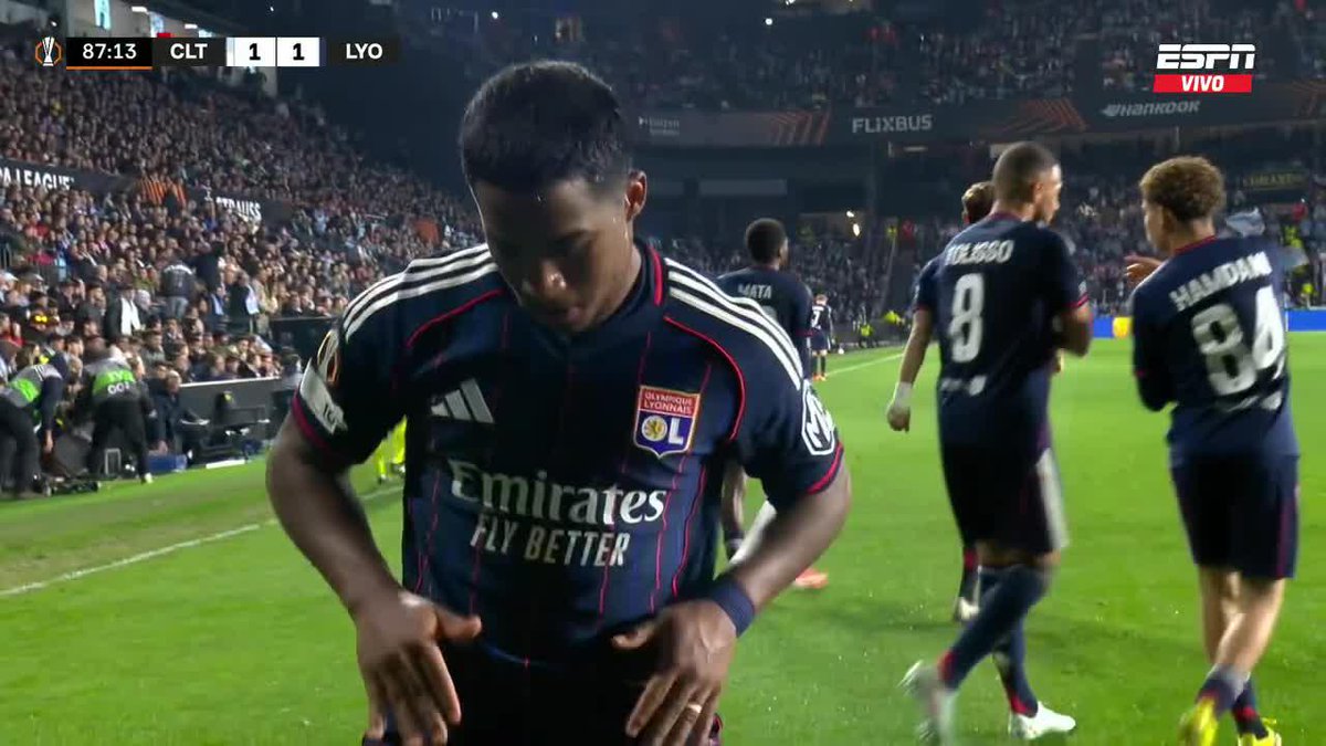 Lo de Endrick 🇧🇷 en Lyon es una cosa impresionante. Sacó todo el talento que tenía guardado y ya van 10 participaciones goleadoras en 11 partidos. Festeja Brasil.