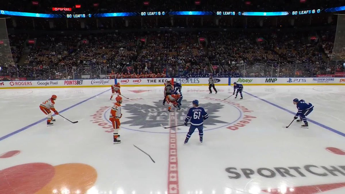 Michael Pezzetta in his LEAFS DEBUT drops the gloves with Jeffrey Viel on the opening faceoff 🥊 His parents were in the building too 😭