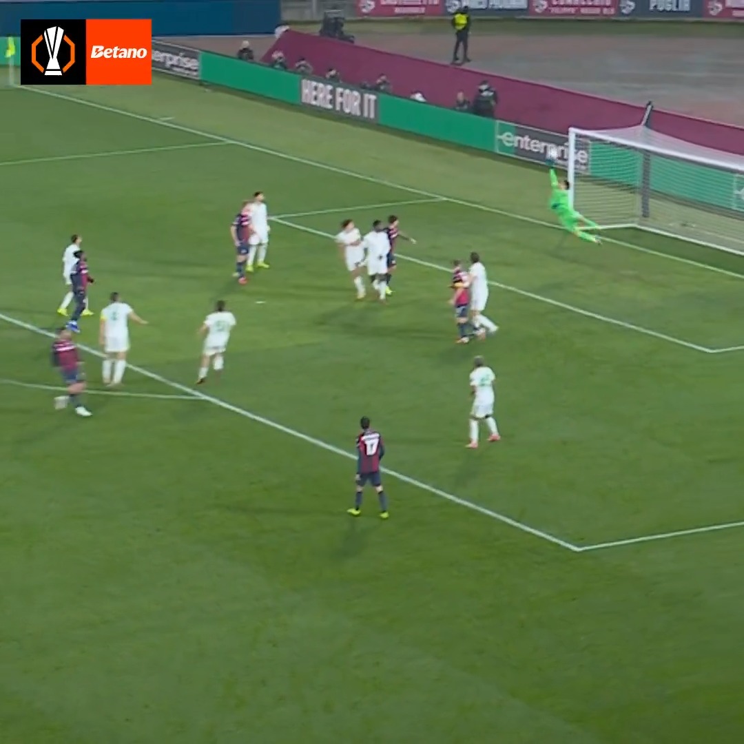 🧤 Mile Svilar, Alexander Nübel, Alban Lafont... Some sensational stops tonight 🤤 #UELsaves | Betano Portugal 🔞